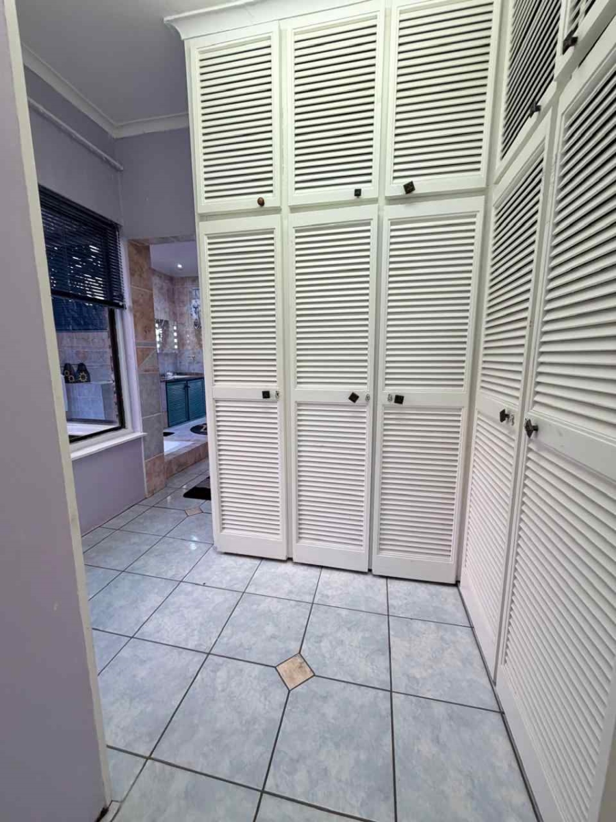 5 Bedroom Property for Sale in Blue Rise Eastern Cape